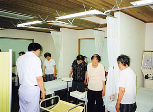 吉田接骨院では、新座市の依頼を受け、ロコトレーニングの普及を行っています。